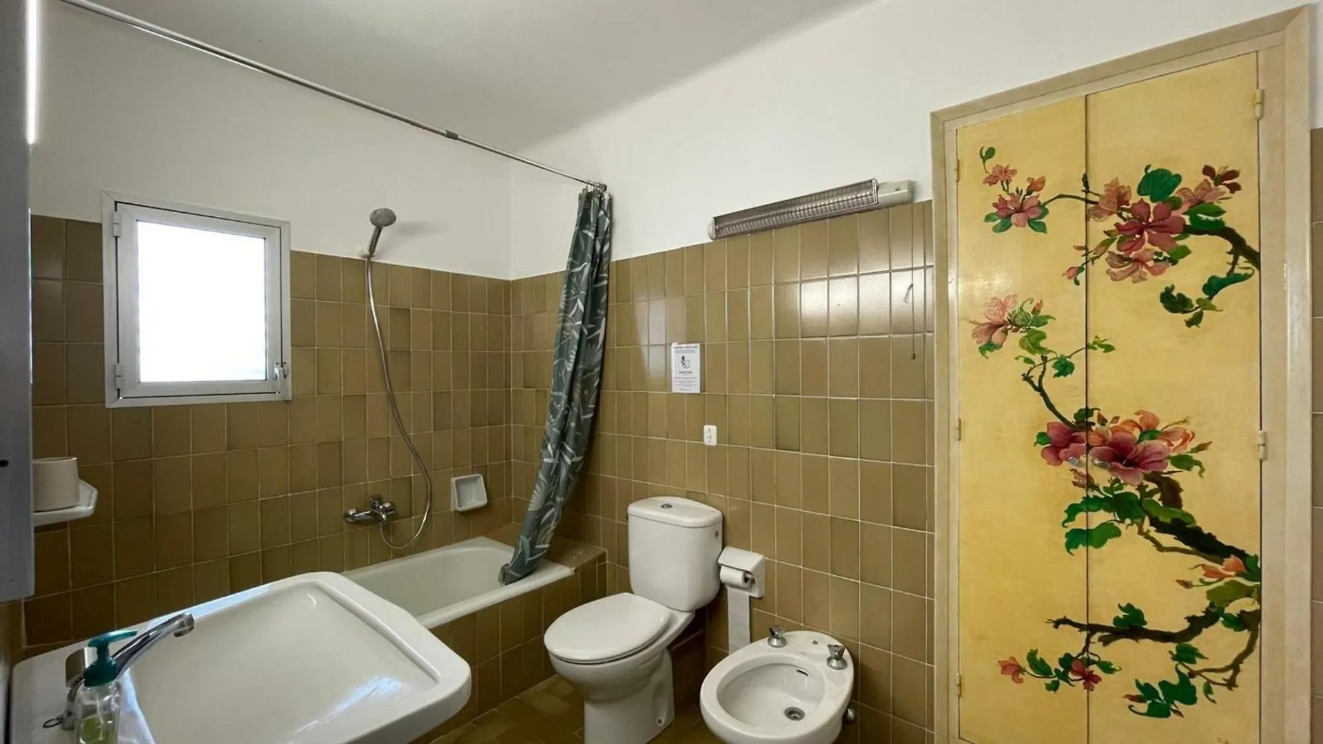 Casa De Vacaciones: A/A, Wifi, Barbacoa, Gran Jardin, Parking, Deporte - Sant Pere Pescador - Es-89-140 Holiday home