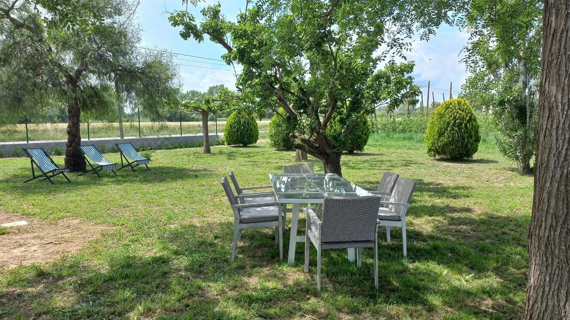 Casa De Vacaciones: A/A, Wifi, Barbacoa, Gran Jardin, Parking, Deporte - Sant Pere Pescador - Es-89-140